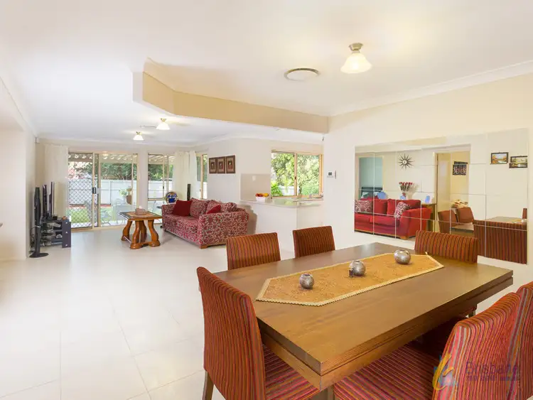 5 Argyle Pl, Forest Lake QLD 4078
