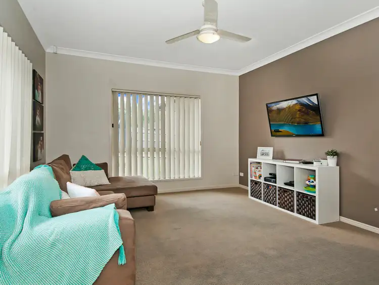 Second view of Homely house listing, 32 HOLLIDAY DRIVE, Edens Landing QLD 4207