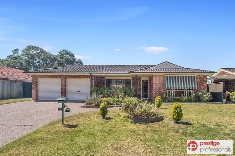 8 Cassinia Court, Wattle Grove NSW 2173