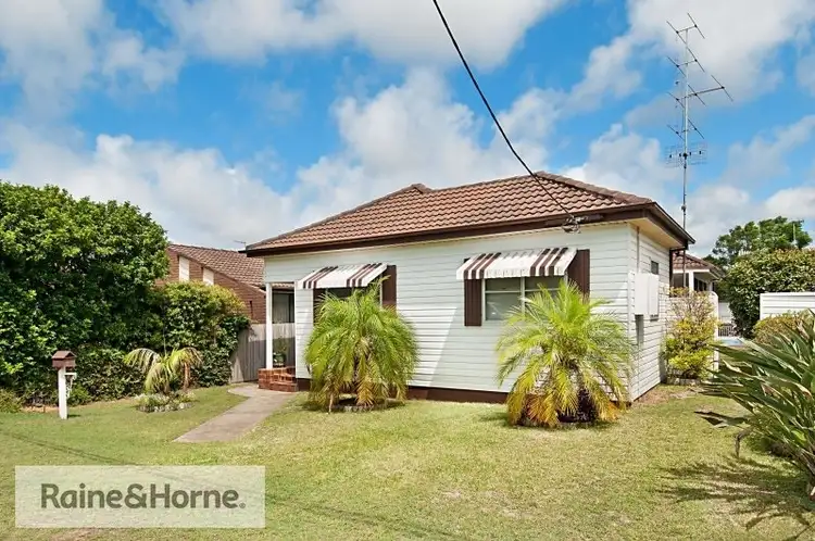 21 Coolabah Street, Ettalong Beach NSW 2257