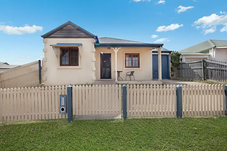 42 Cockatoo Circuit, Douglas QLD 4814