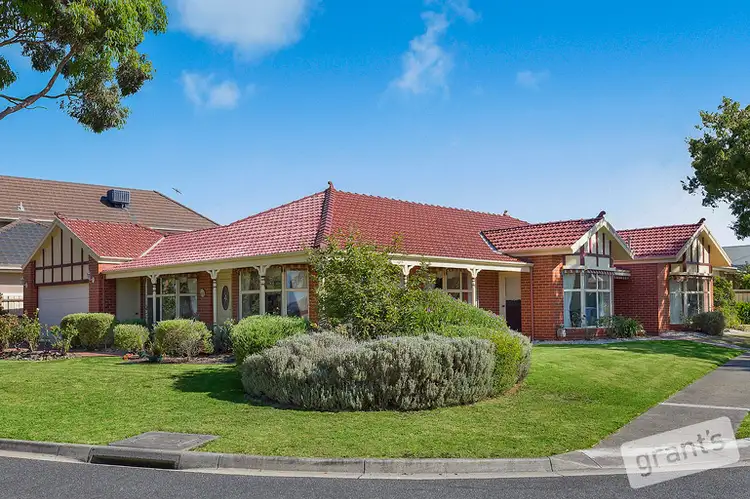 15 Louise Baille Avenue, Narre Warren South VIC 3805