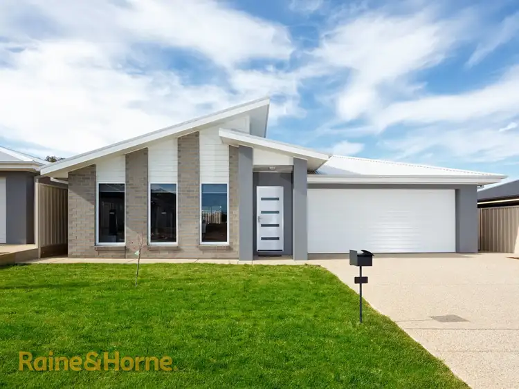 Main view of Homely house listing, 2/13 Cunjegong Loop, Estella NSW 2650