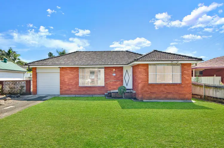 25A Hinkler Street, Smithfield NSW 2164