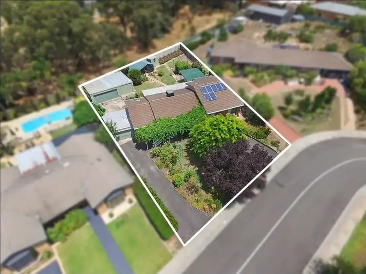 32 Bolton Drive, Kennington VIC 3550