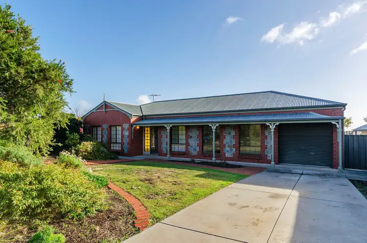 4 CARINA STREET, Hallett Cove SA 5158