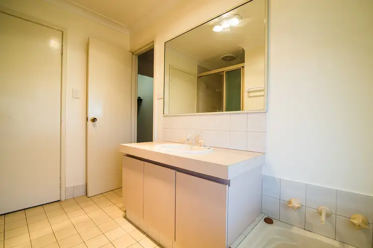 Seventh view of Homely house listing, 2 Silkyoak Place, Morley WA 6062