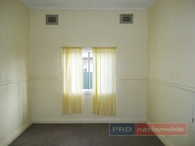 Seventh view of Homely house listing, 10 Leaburn Avenue, Batlow NSW 2730