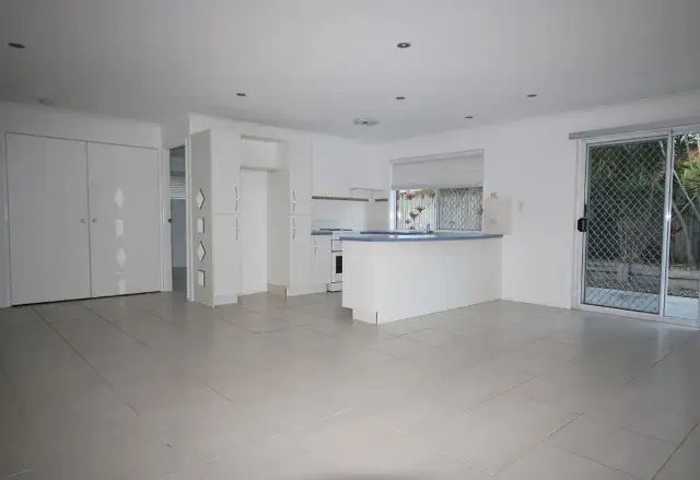 Seventh view of Homely unit listing, Unit 1 / 102 Amarina Avenue (First Settlement), Mooloolaba QLD 4557