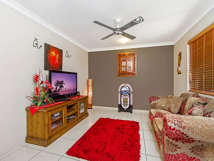 Second view of Homely house listing, 5 Schafer Court, Edens Landing QLD 4207