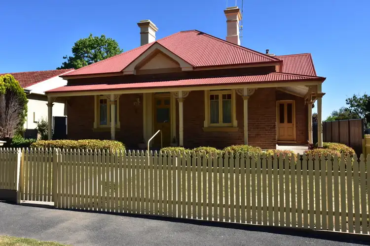 194 March Street, Orange NSW 2800