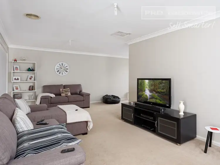 Second view of Homely unit listing, 4/10 Kimberley Drive, Tatton NSW 2650