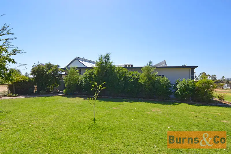 Main view of Homely house listing, 289 Paschendale Avenue, Merbein VIC 3505