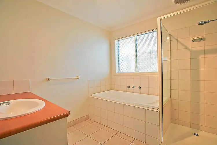 Sixth view of Homely unit listing, 2/5 Russell Street, Bacchus Marsh VIC 3340