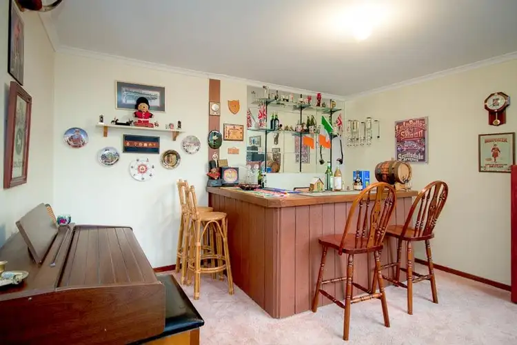 Seventh view of Homely house listing, 6 Arnold Court, Woodend VIC 3442