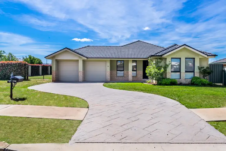 74 SHERATON ROAD, Dubbo NSW 2830