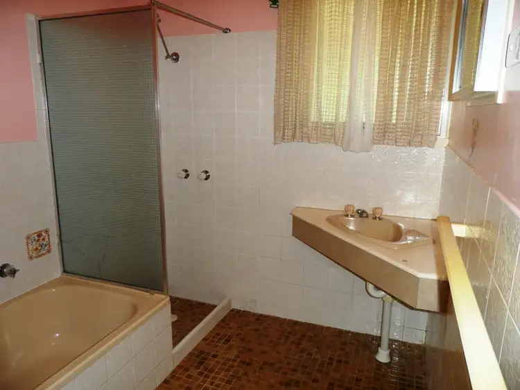 Fifth view of Homely house listing, 22 Eringa Avenue, Loxton SA 5333