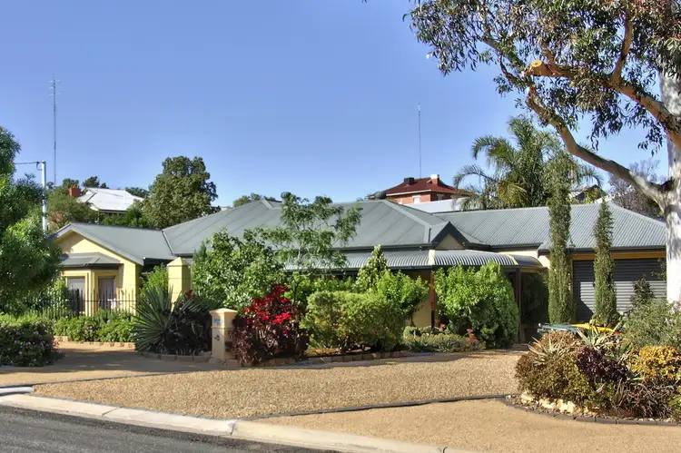 17 William Street, Loxton SA 5333
