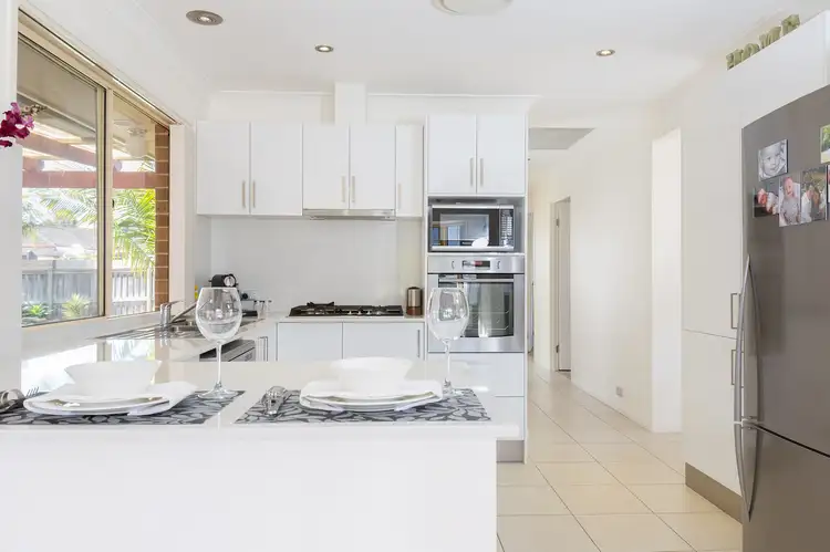 19 Silverwood Place, Horsley NSW 2530