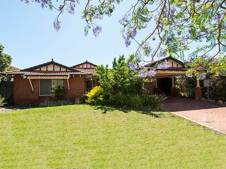 11 Adelphi Court, Marangaroo WA 6064