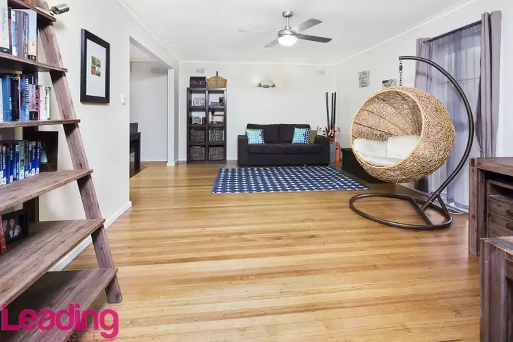 Second view of Homely house listing, 4 Crosbie Court, Sunbury VIC 3429