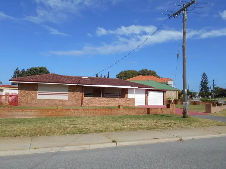 149 Pengiun Road, Safety Bay WA 6169