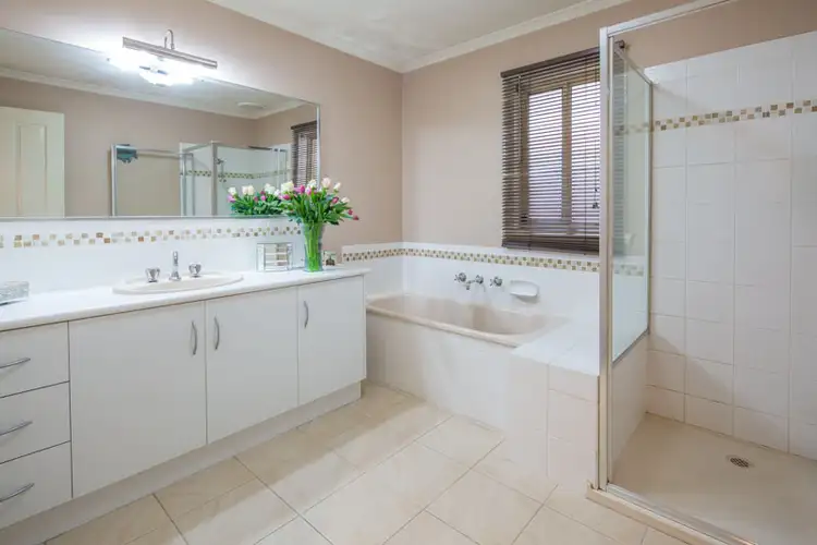 Sixth view of Homely house listing, Unit 1/6-8 Cumberland Chase, Sunbury VIC 3429
