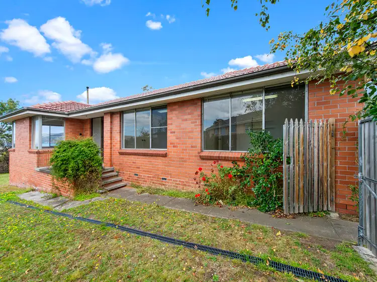 2 Dover Court, Howrah TAS 7018