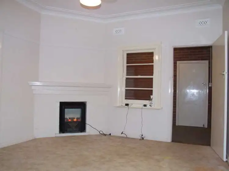 Second view of Homely villa listing, 1/6 Phillip Street, Tamworth NSW 2340