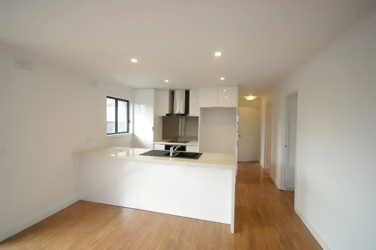Fifth view of Homely house listing, 3 Lachlan Drive, Endeavour Hills VIC 3802