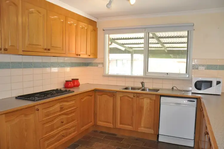 Third view of Homely house listing, 4 Dornie Mews, Endeavour Hills VIC 3802