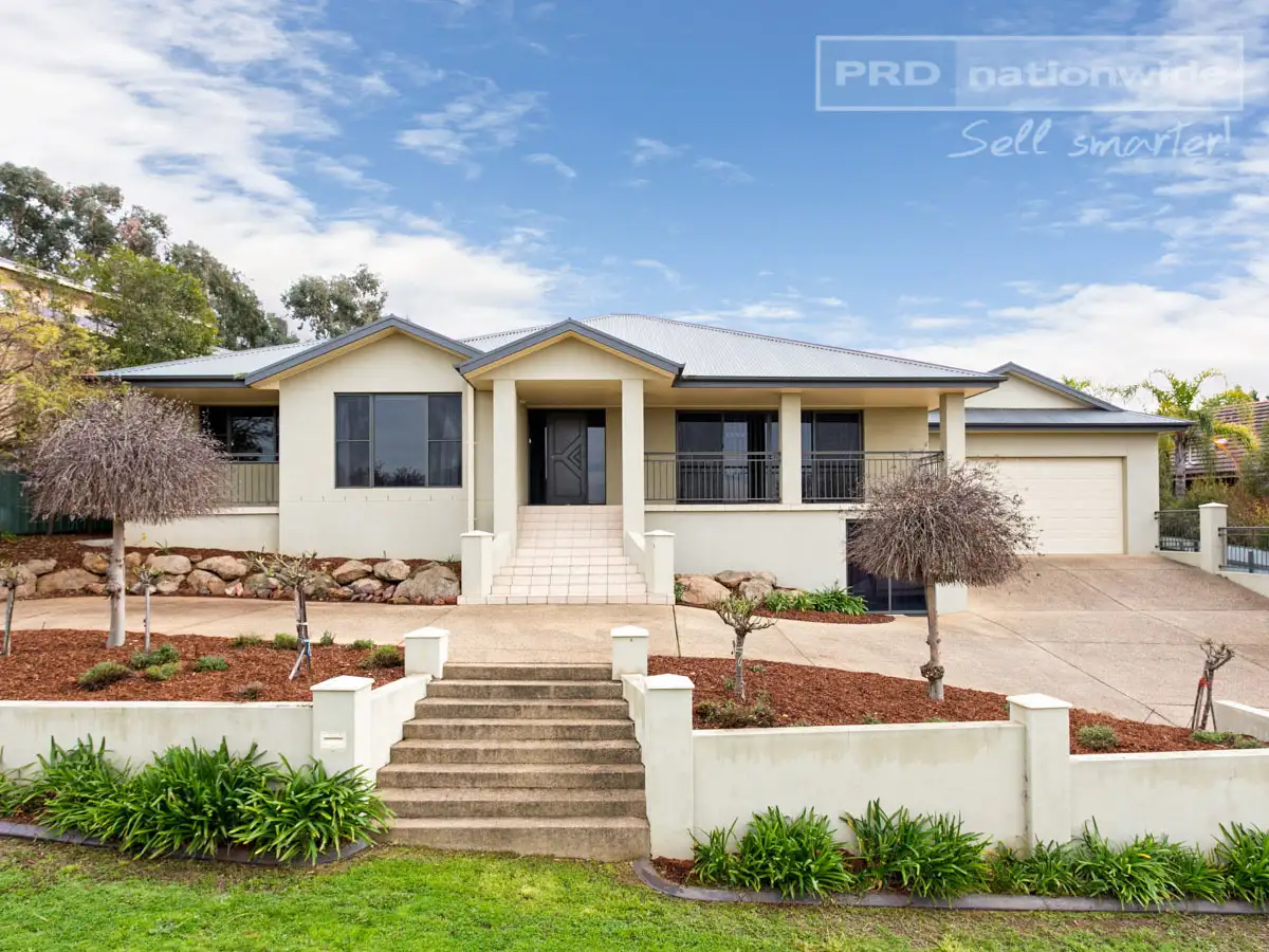 Main view of Homely house listing, 71 Simkin Crescent, Kooringal NSW 2650