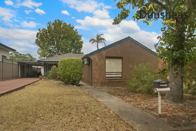 5 Wolseley Place, Ingleburn NSW 2565
