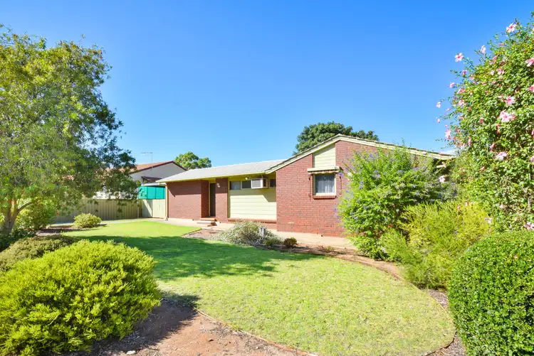 Second view of Homely house listing, 8 Vistula Court, Hackham West SA 5163