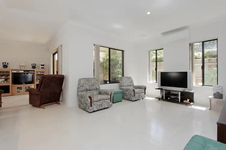 25 Patchem Way, Westminster WA 6061