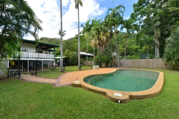 8 Dalgety St, Stratford QLD 4870