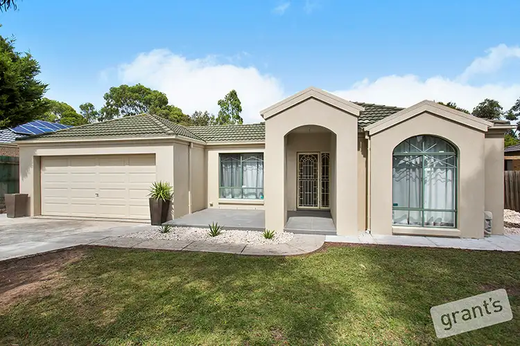 10 Keystone Court, Lynbrook VIC 3975