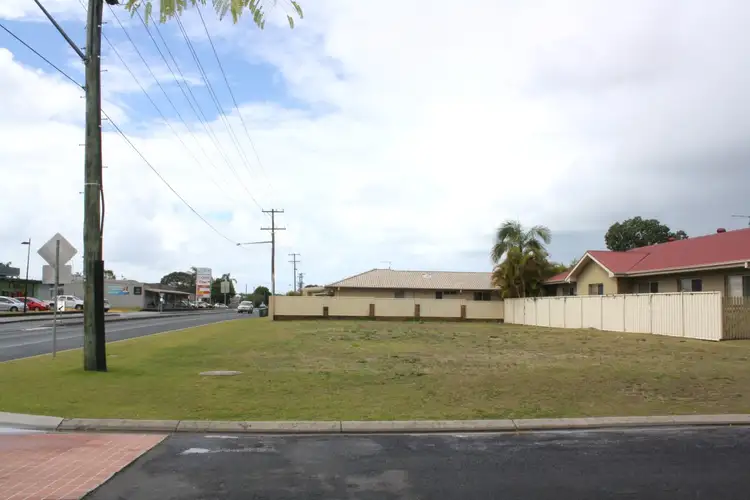 1 Tom Thumb Place, Yamba NSW 2464