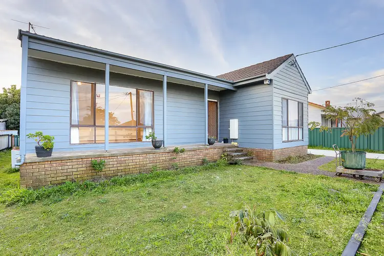 3 Warea Street, Blacksmiths NSW 2281