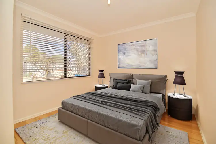 Sixth view of Homely house listing, 2 Sarah Ann Crescent, Warnbro WA 6169
