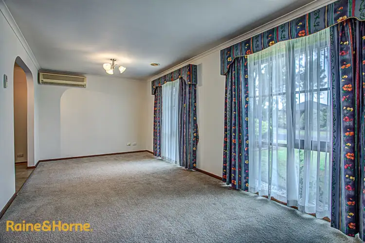 Fourth view of Homely house listing, 5 Fisher Court, Sunbury VIC 3429