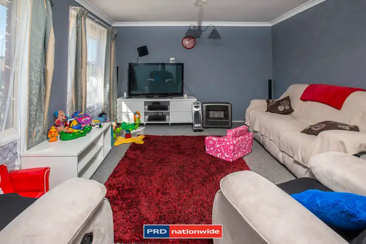Second view of Homely house listing, 5 Caley Close, Tamworth NSW 2340