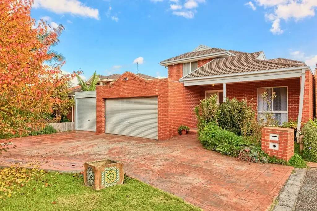 Main view of Homely house listing, 8 Erica Close, Endeavour Hills VIC 3802