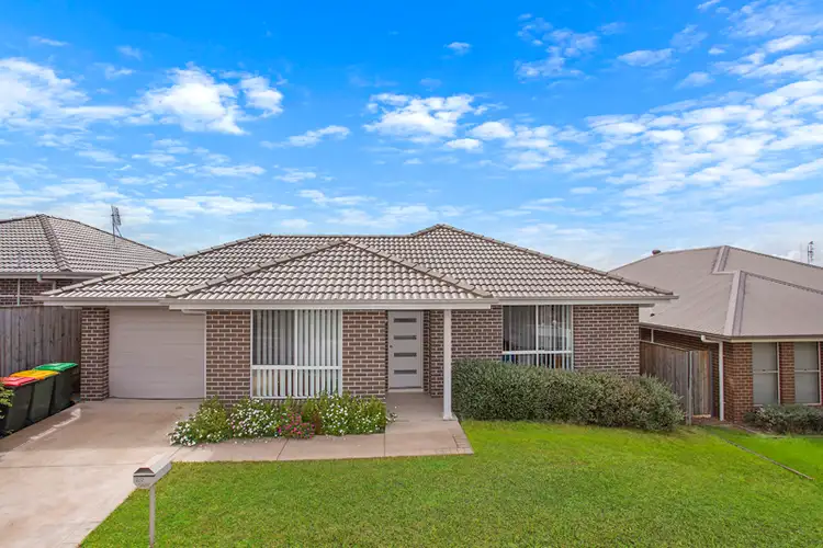 2/2 Grebe Street, Aberglasslyn NSW 2320