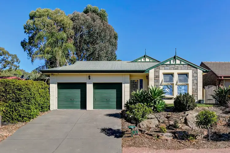 6 Margaret Cutten Grove, Aberfoyle Park SA 5159