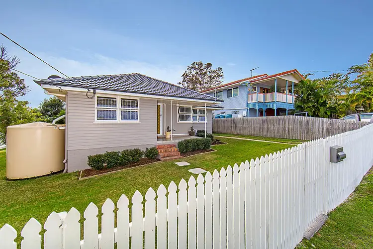 7 Amanda Street, Scarborough QLD 4020
