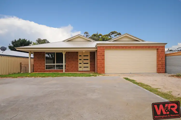 8 Cordillera Street, Mckail WA 6330