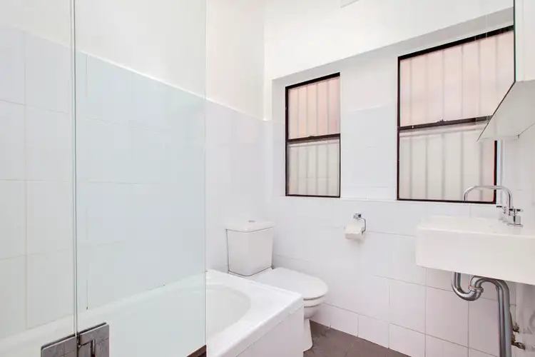 Fifth view of Homely apartment listing, 5/211-215 Bondi Road, Bondi NSW 2026