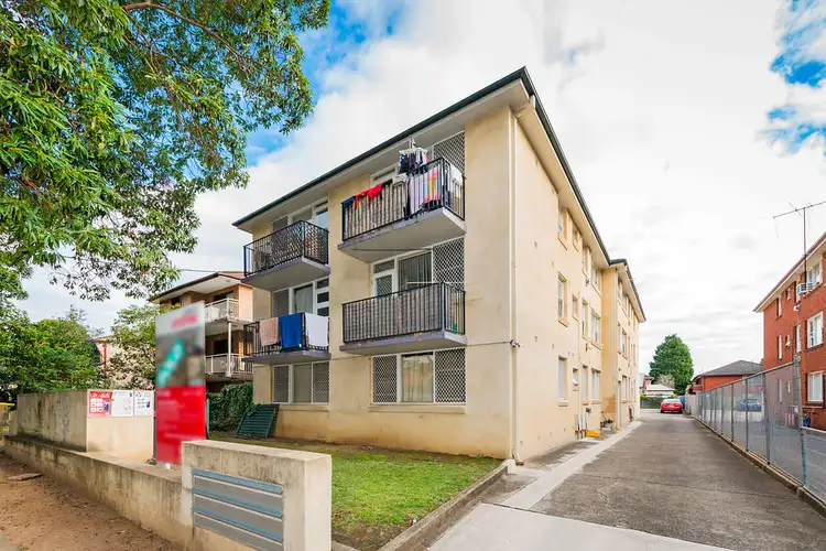 Main view of Homely unit listing, 6/6 Fourth Avenue, Campsie NSW 2194
