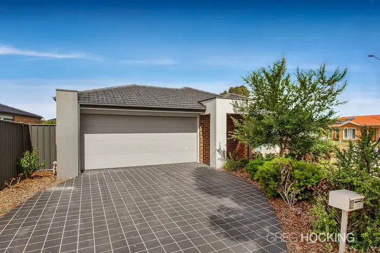 10 Pioneer Drive, Deer Park VIC 3023